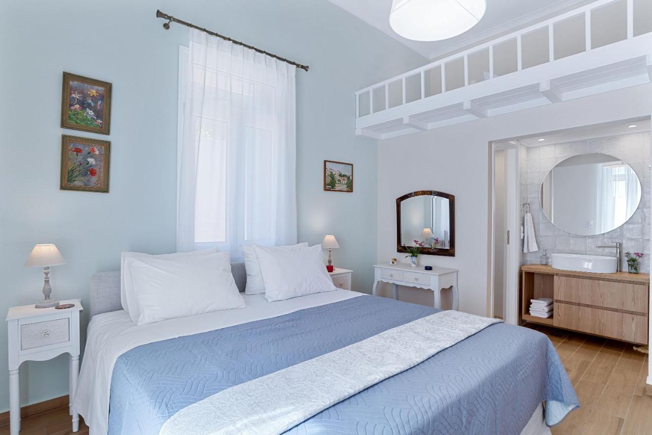 Villa Remedio Neon Khorion  Exteriér fotografie