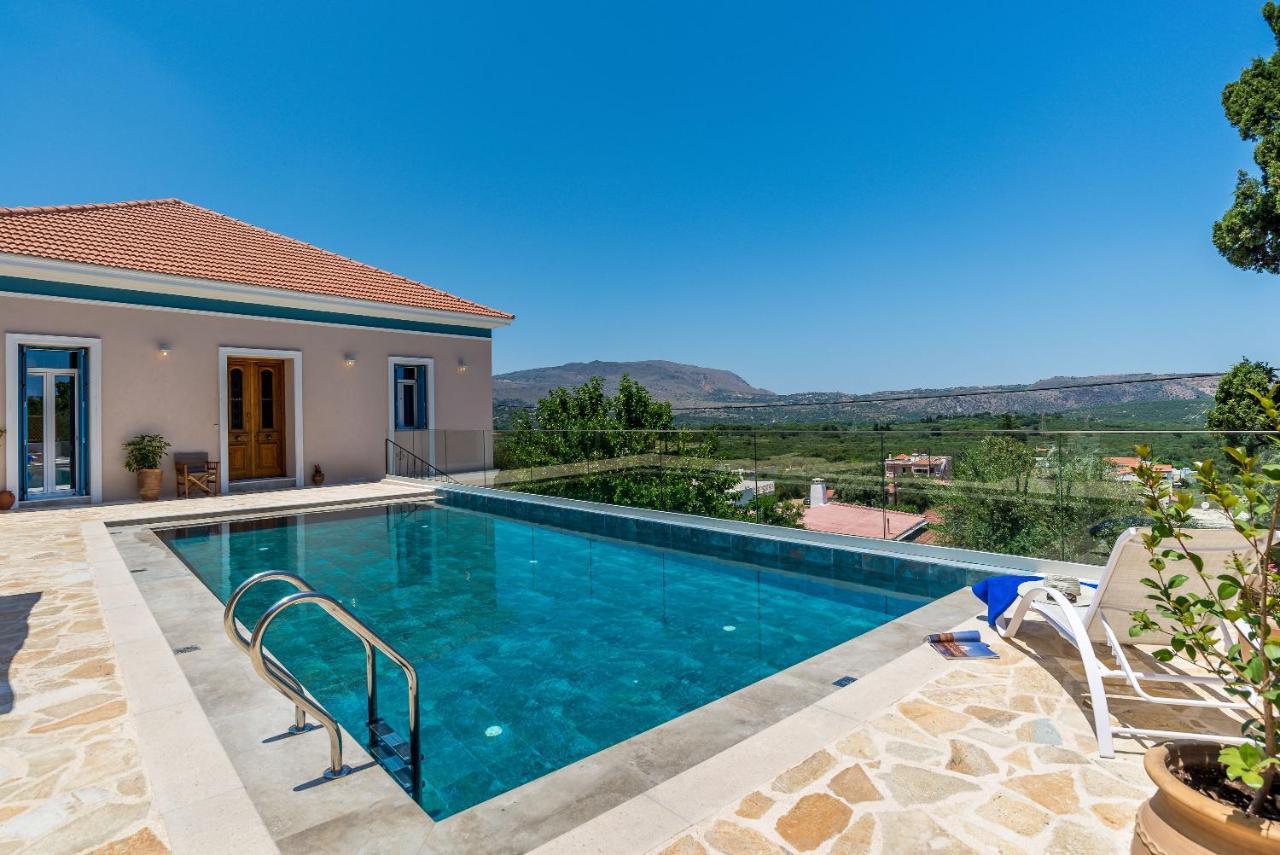 Villa Remedio Neon Khorion  Exteriér fotografie